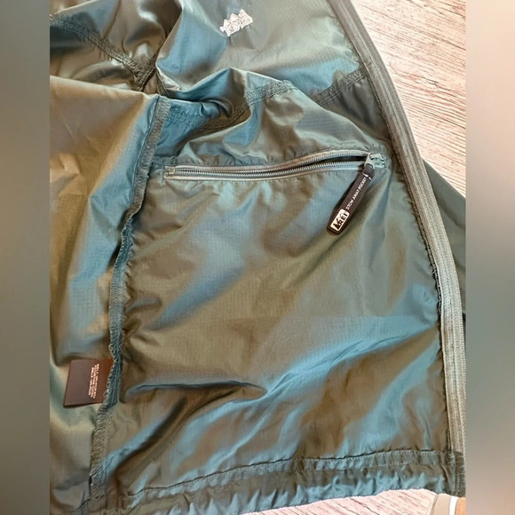 REI Nylon Windbreaker Full Zip Up Hooded Lightweight Jacket Green Unisex Small - Picture 7 of 14